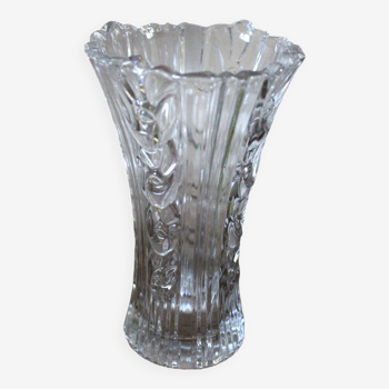 Vase en verre ciselé décor de fleurs style, Art Nouveau