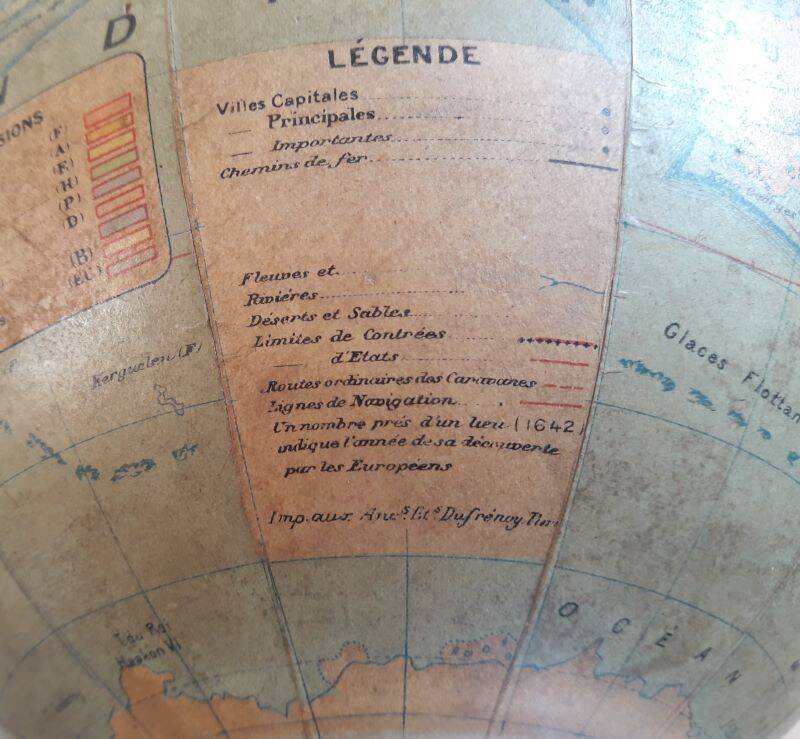 Globe terrestre lumineux J.Forest milieu XX°