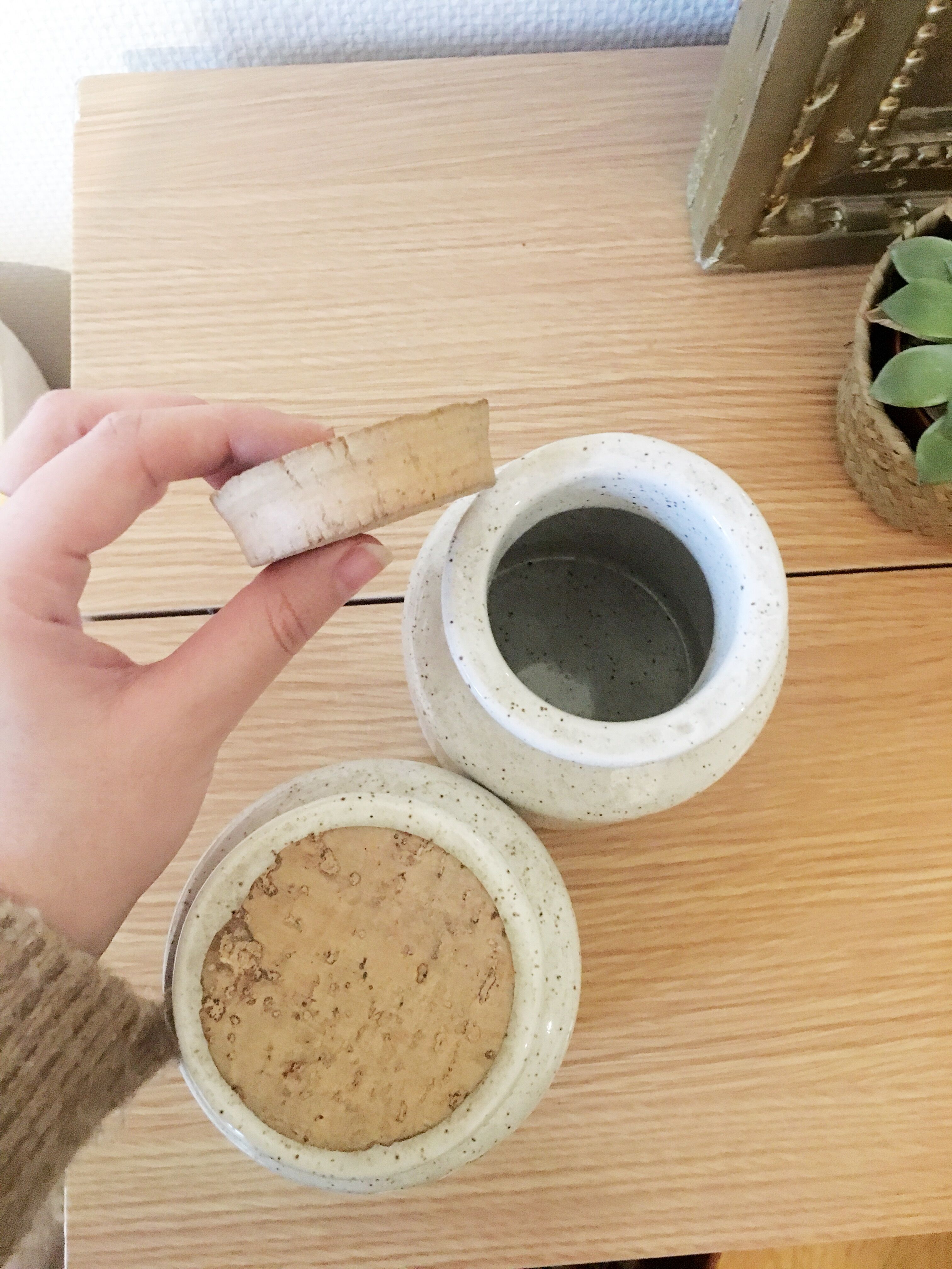 Sandstone pots