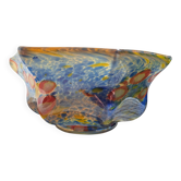 Splendid vintage decorative bowl made of mouth-blown glass.