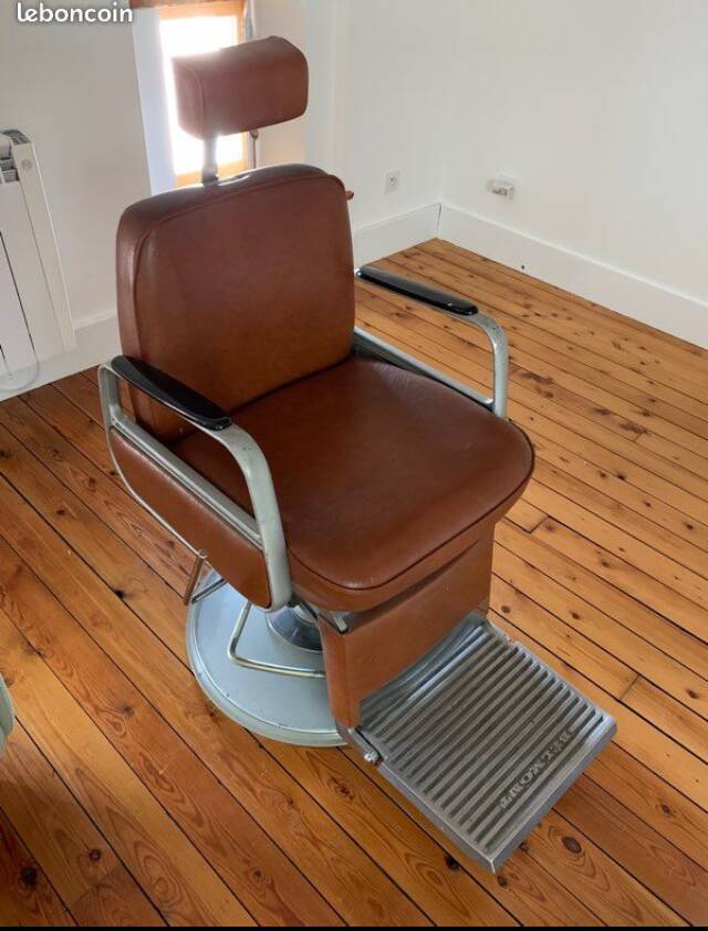 Barber chair