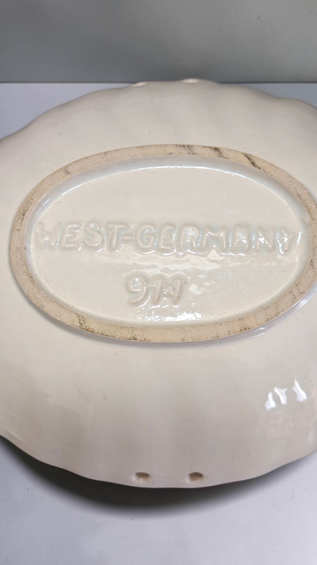 Vintage ceramic dish / catchall – West Germany 902