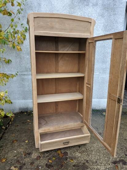 Parisian wardrobe in natural wood