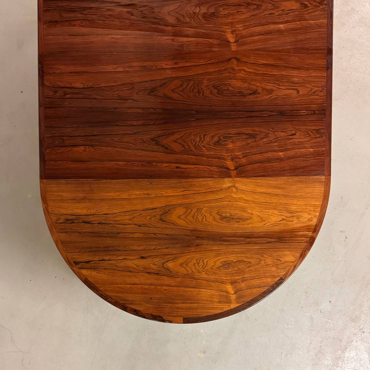 Mid-Century Round Dining Table in Palisander Henry Rosengren Hansen, Denmark 1960s