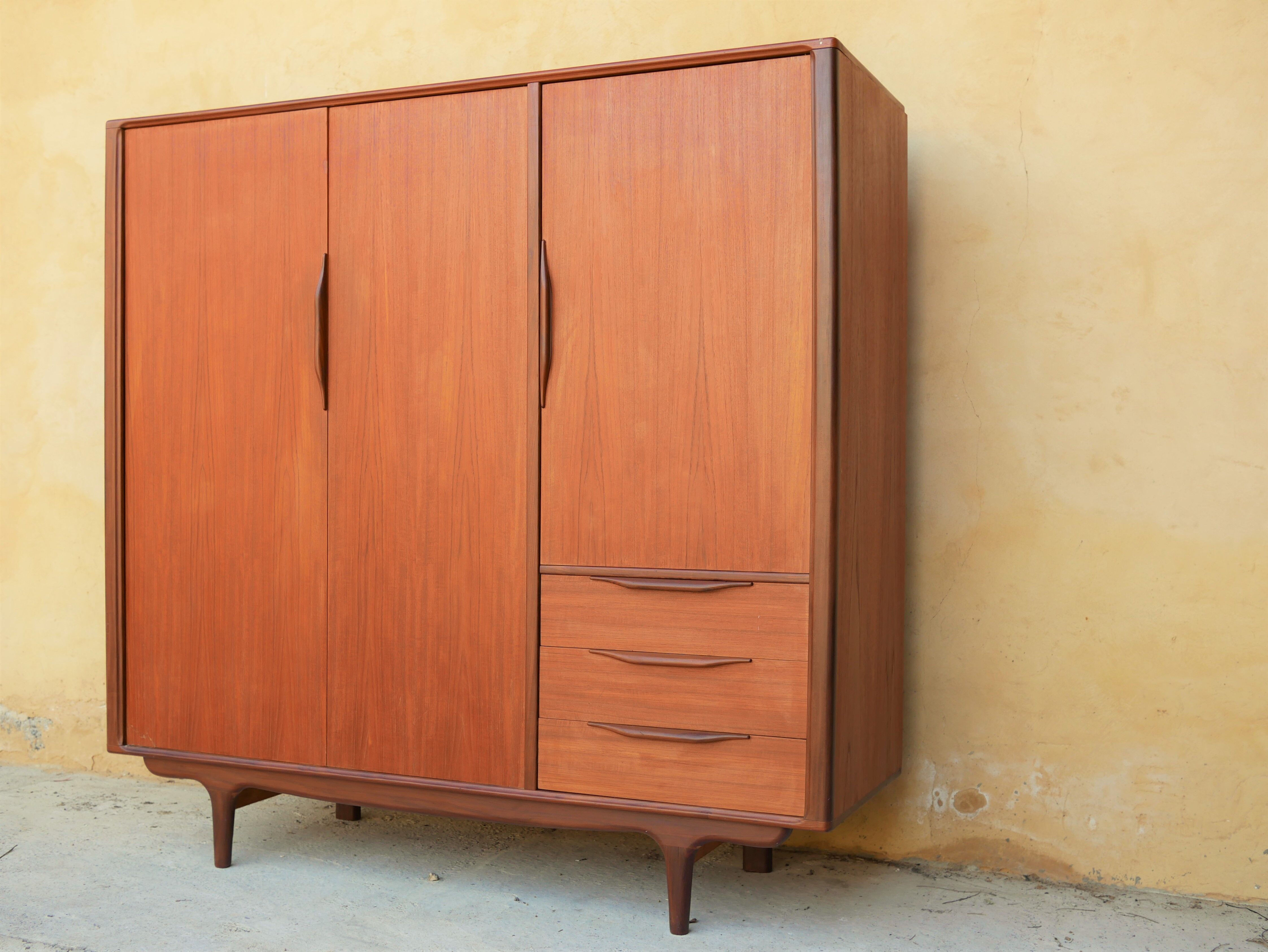 Scandinavian teak wardrobe by Roche-Bobois editions