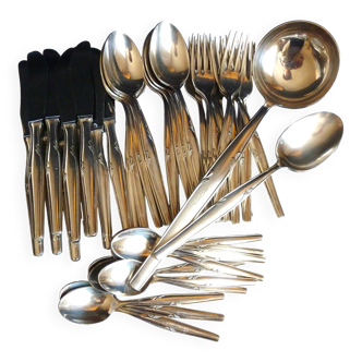 Art Deco silver-plated table cutlery set, silver metal tableware.