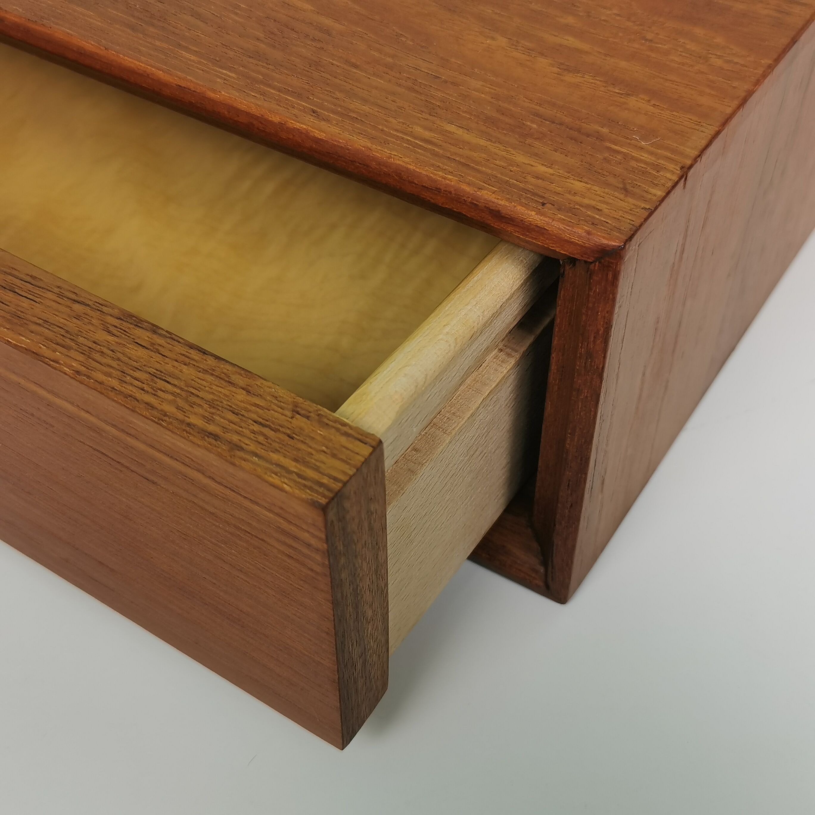 Chevets suspendus scandinaves