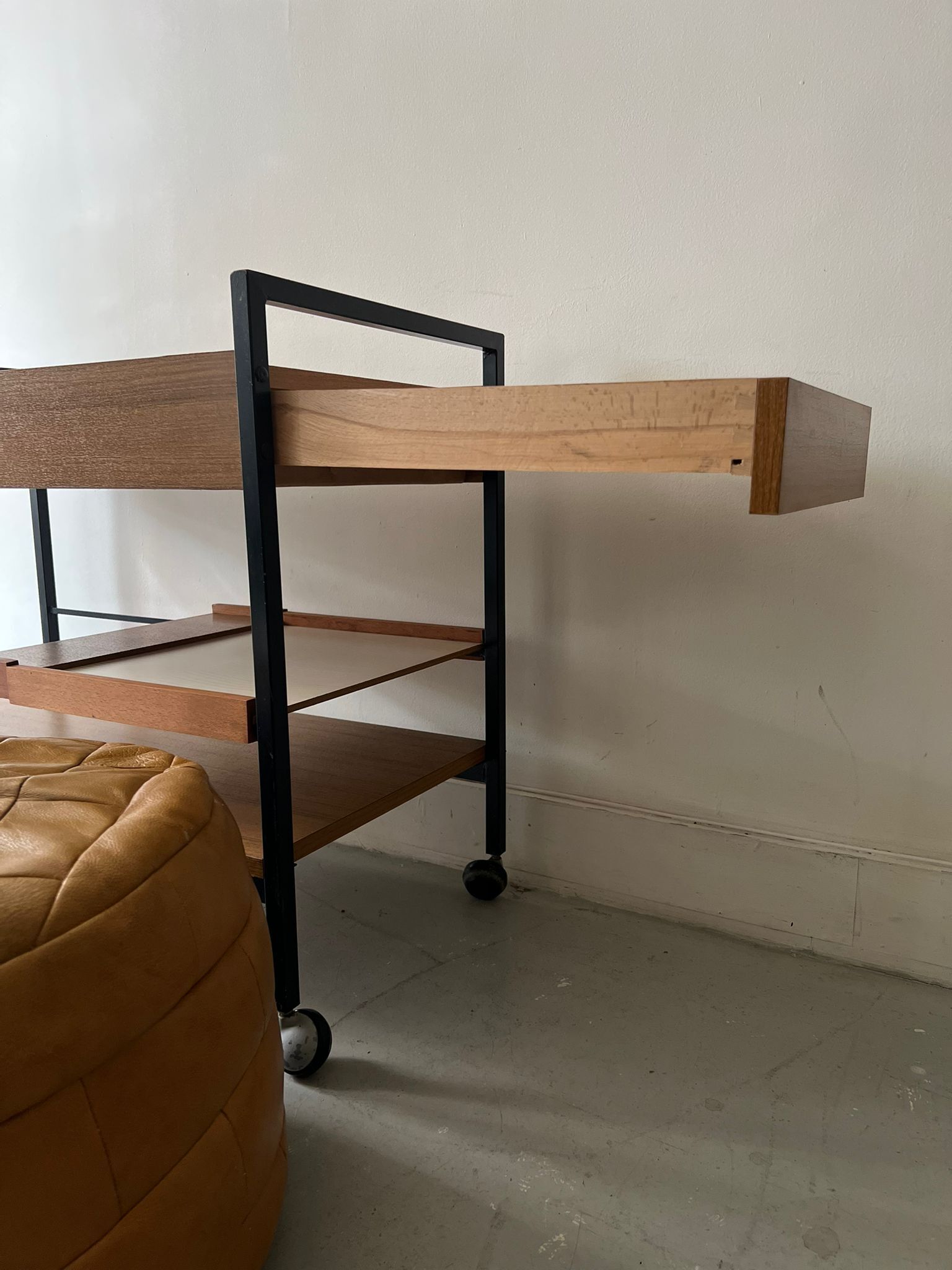 Desserte scandinave en bois et métal design 1970