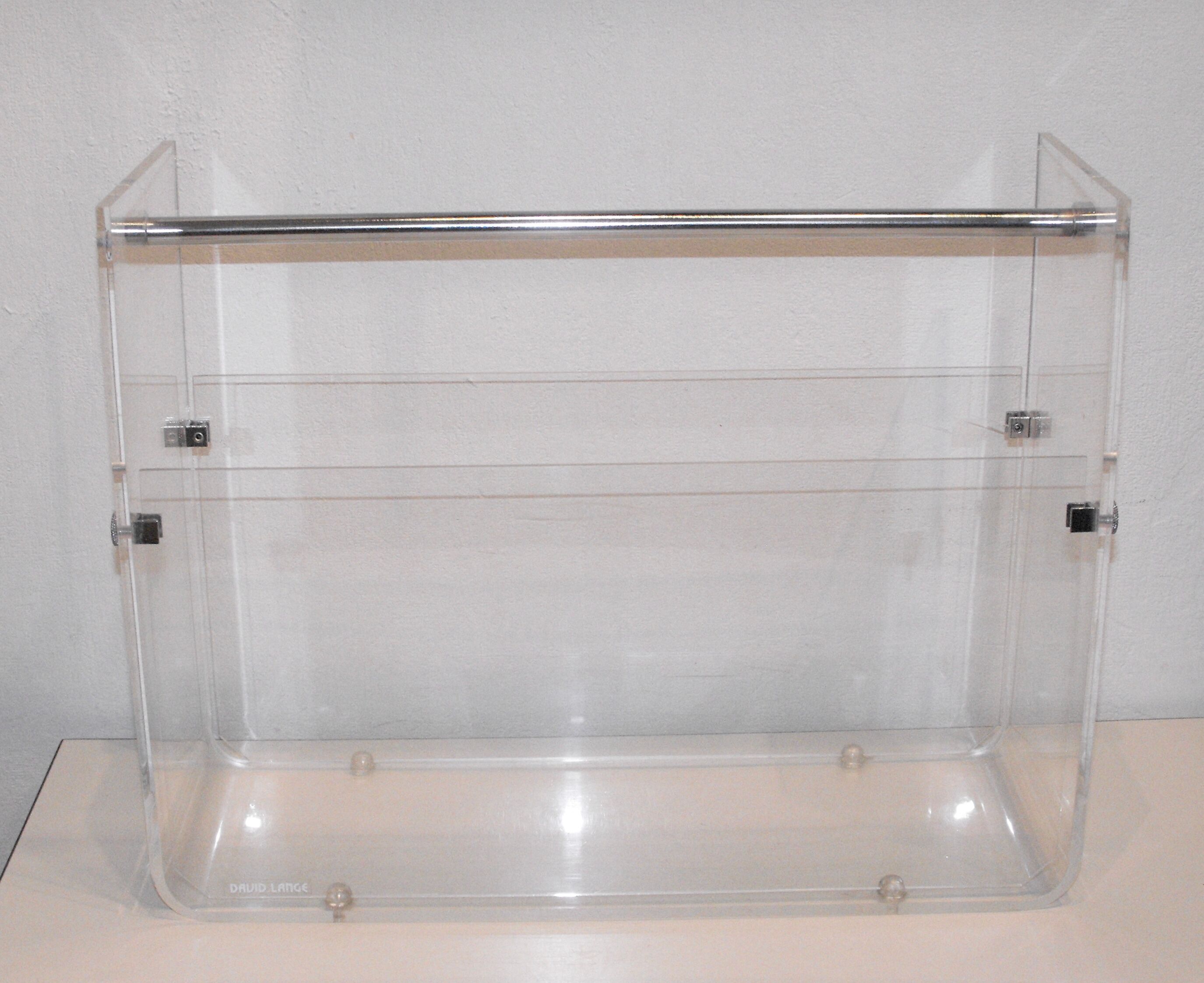 Porte revue en plexiglas de David Lange vintage