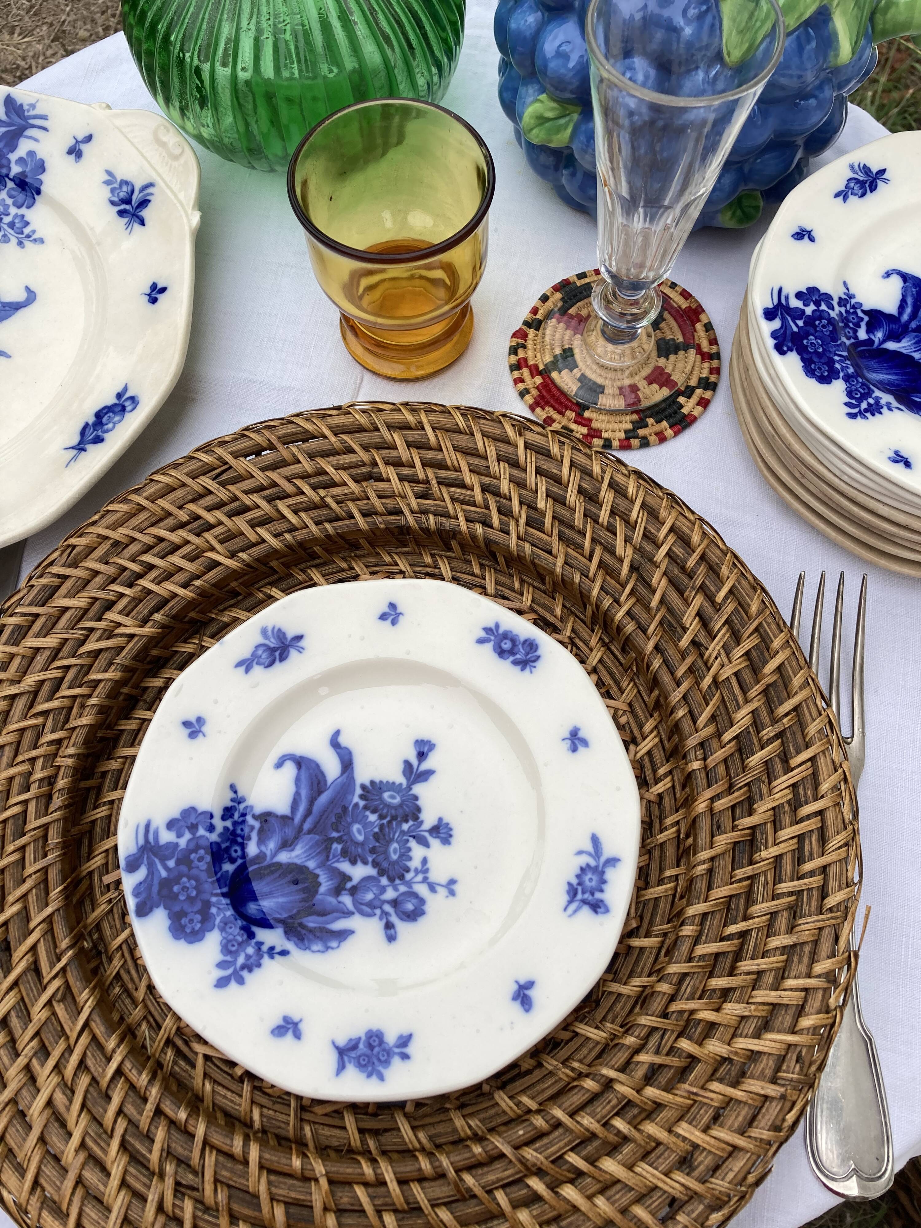 Blue dessert plates with Villeroy flower patterns and boch model Haarlem XIXth
