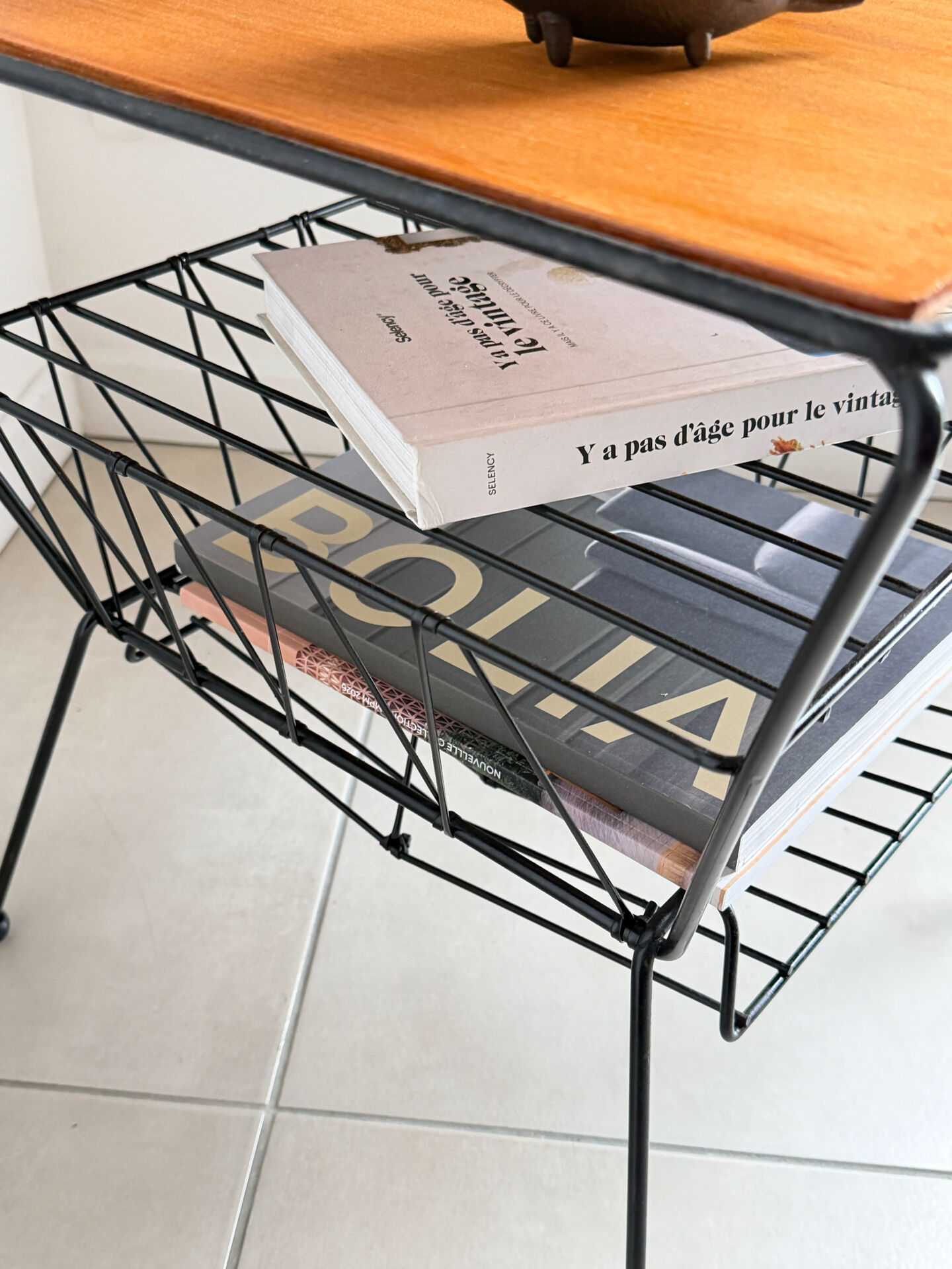 Side table / Vintage 50s-60s magazine rack table