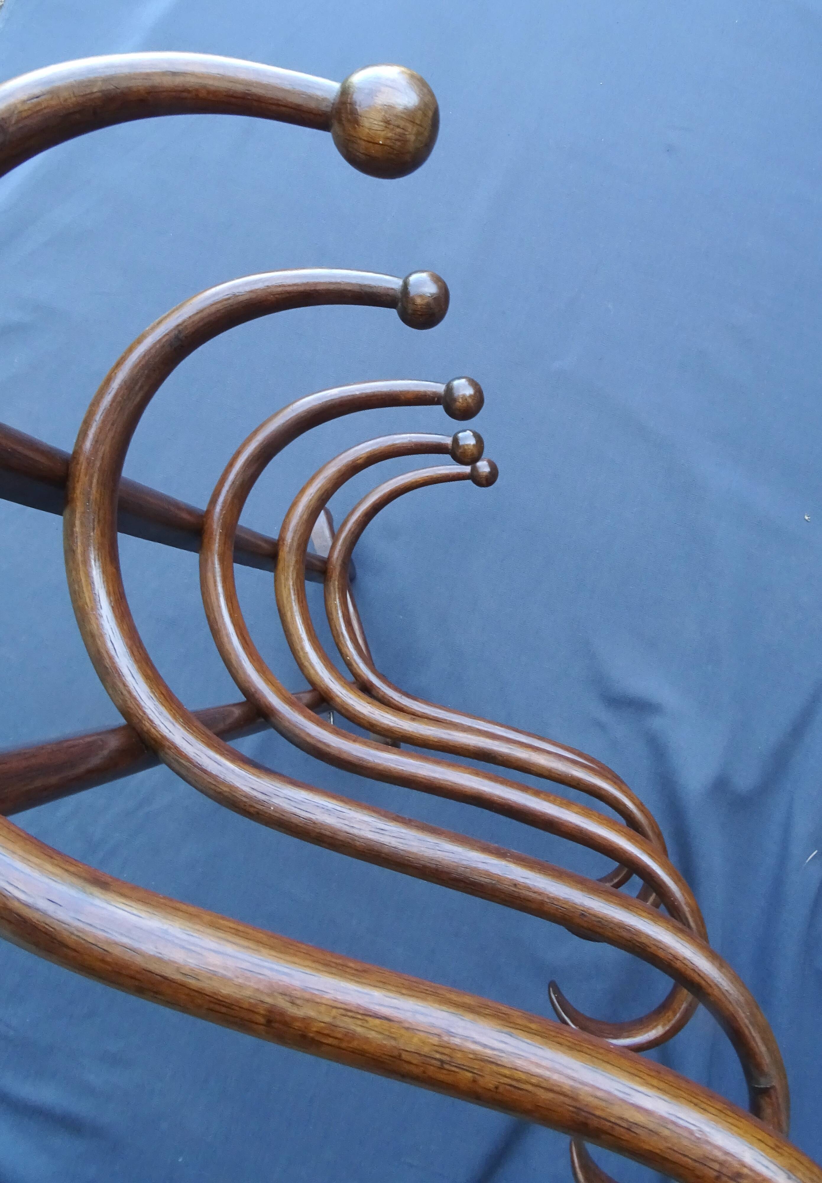 Thonet wall-mounted coat and hat rack circa 1890, 5-pointed
