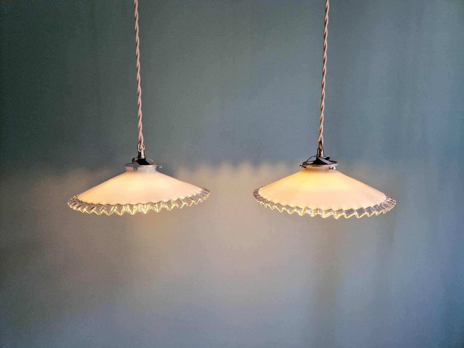 Pair of Art Deco pendant lights in scalloped white opaline, 1920-30