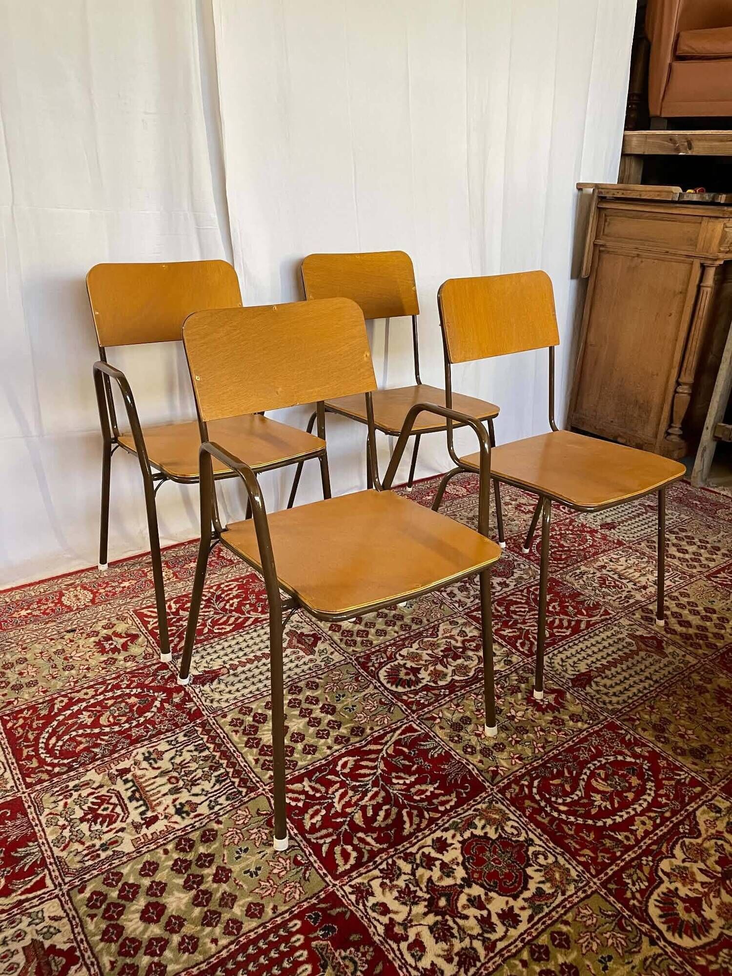 Set of 2 vintage school chairs and 2 armchairs.