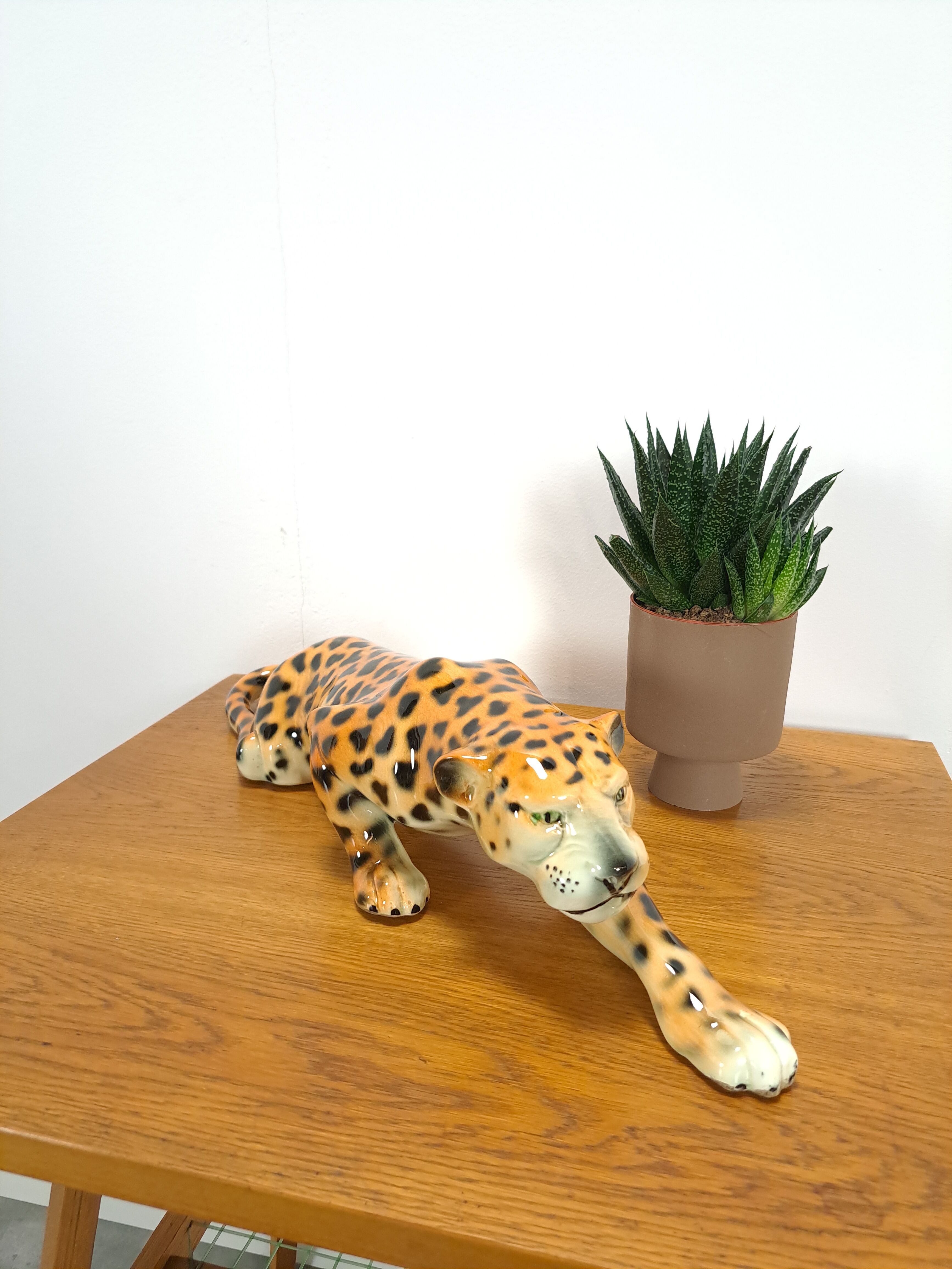 Porcelain statue leopard vintage
