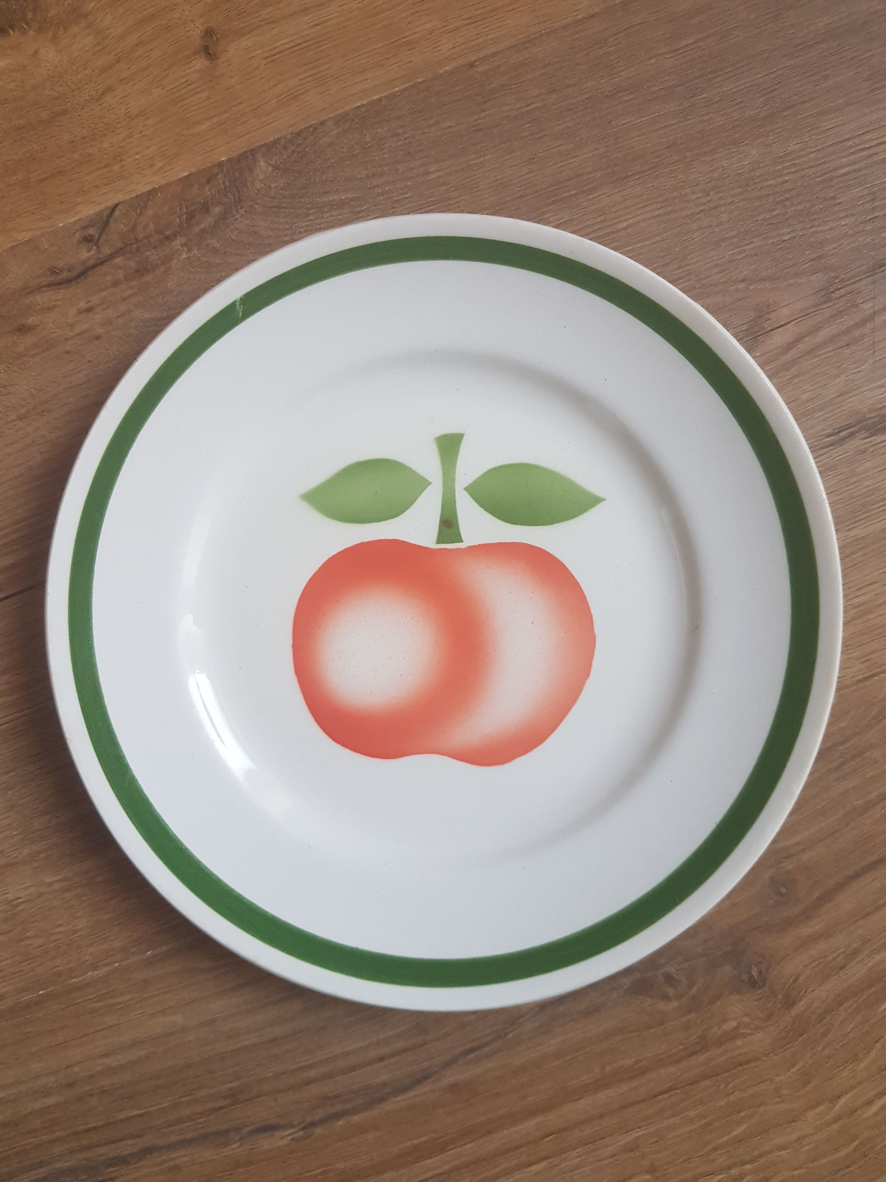 Set of 8 dessert plates wolf mill apple model