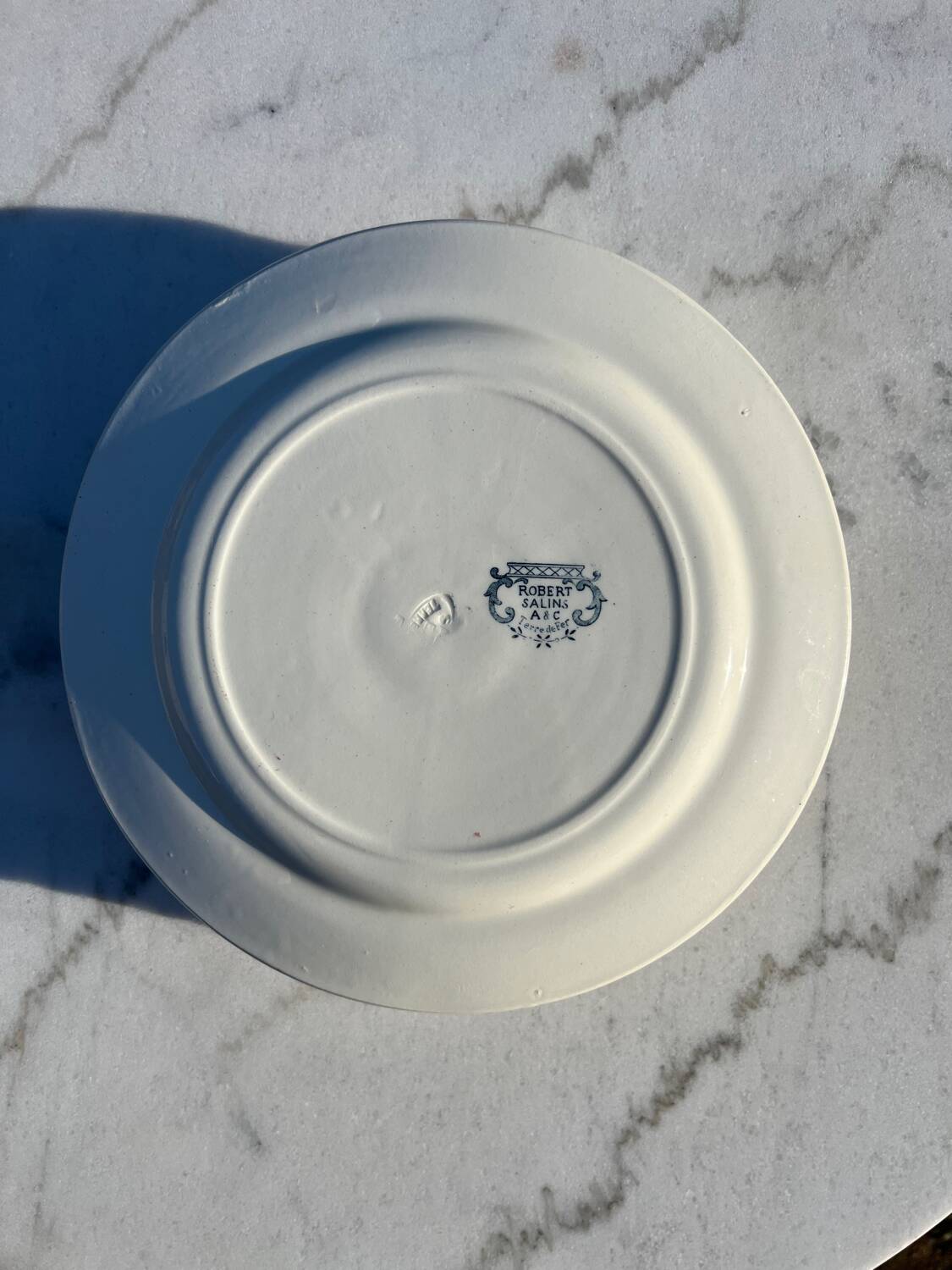 Set of 6 old Robert Salins flat plates, Terre de Fer