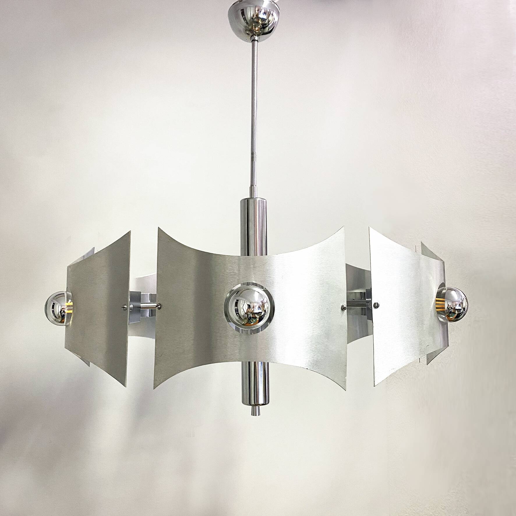 Large Space-Age chandelier from the 60s/70s.