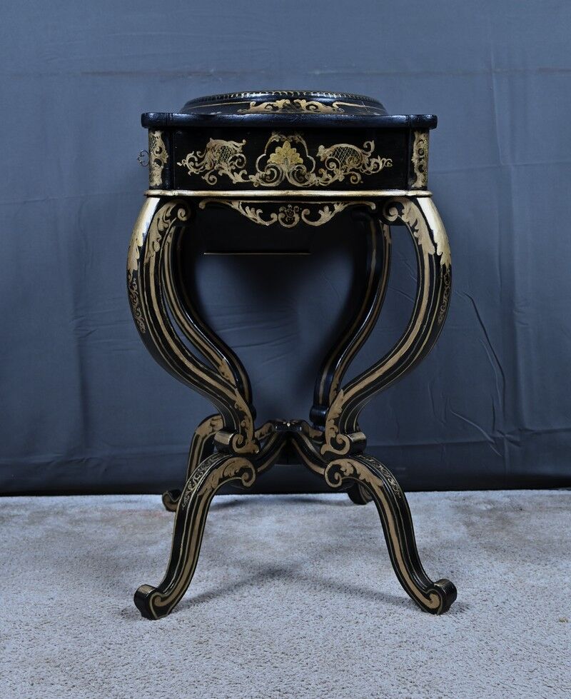 Painted wooden work table, Napoleon III period – mid 19th century
