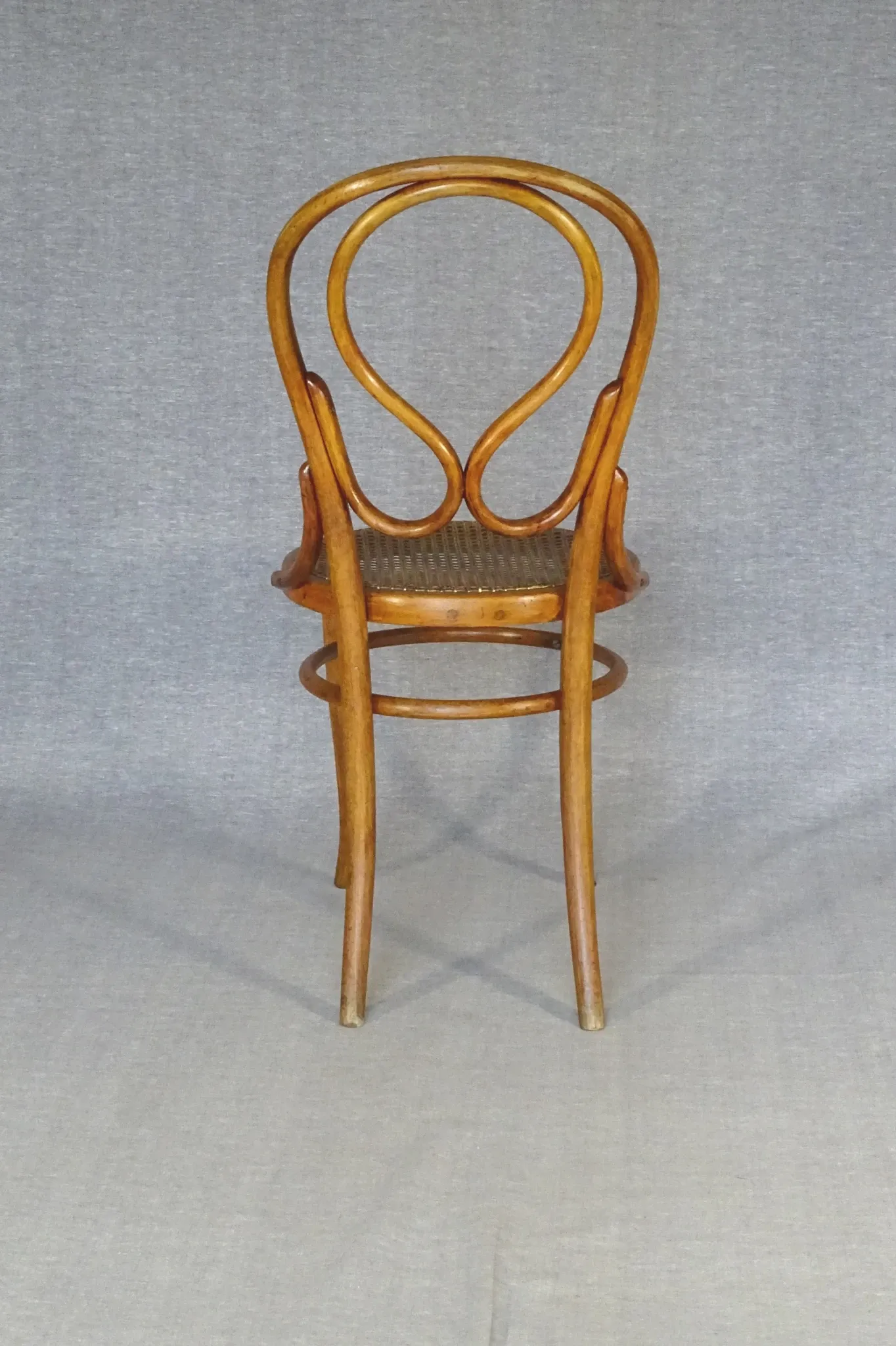 Fischel N°20 bistro chair known as OMEGA circa 1900, not Thonet.