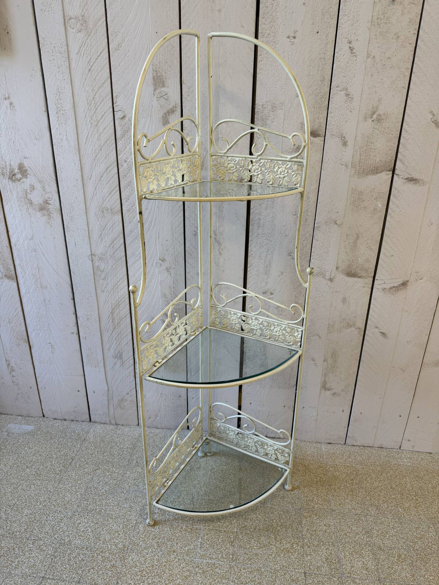 Étagère verre et fer forgé