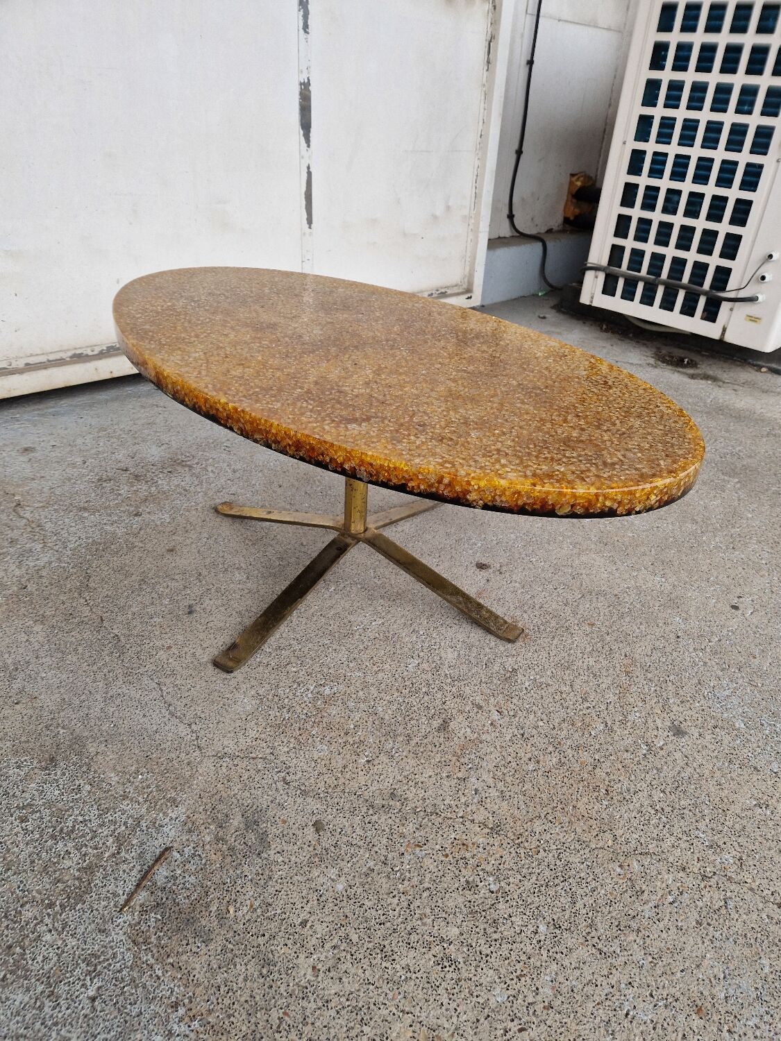 Giraudon coffee table in epoxy resin