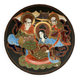 Decorative Japanese porcelain plate