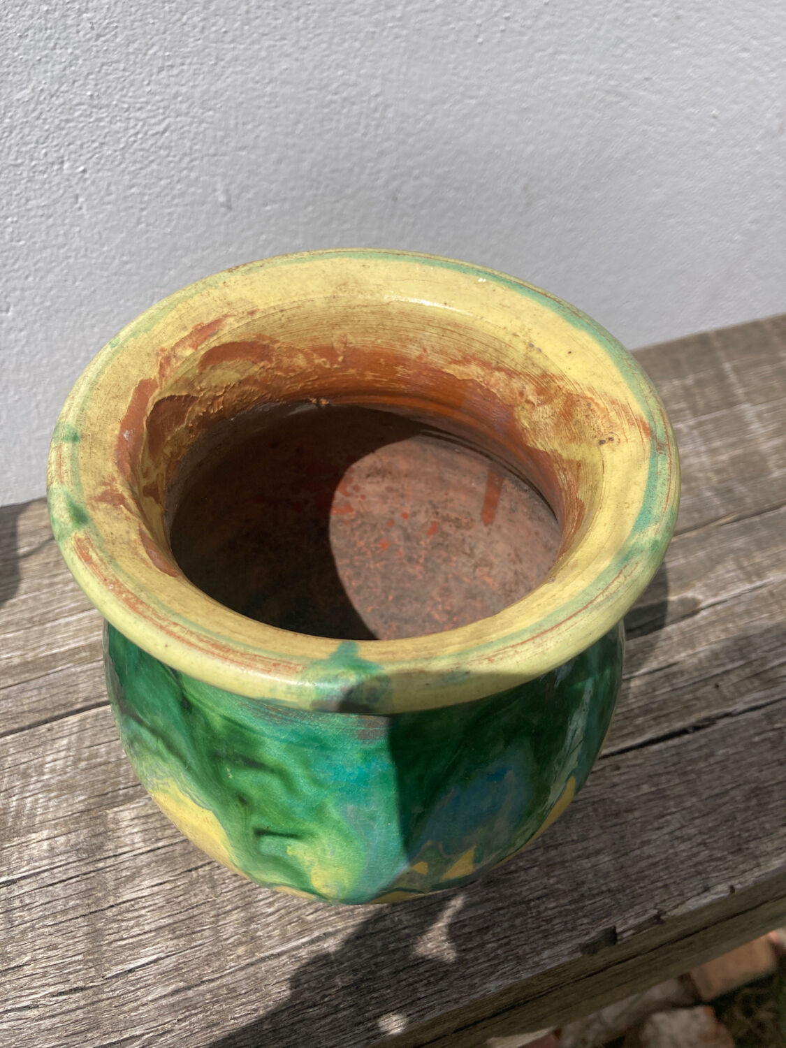 Cache pot vernissé vert et jaune Poterie de Saint Uze début XXe