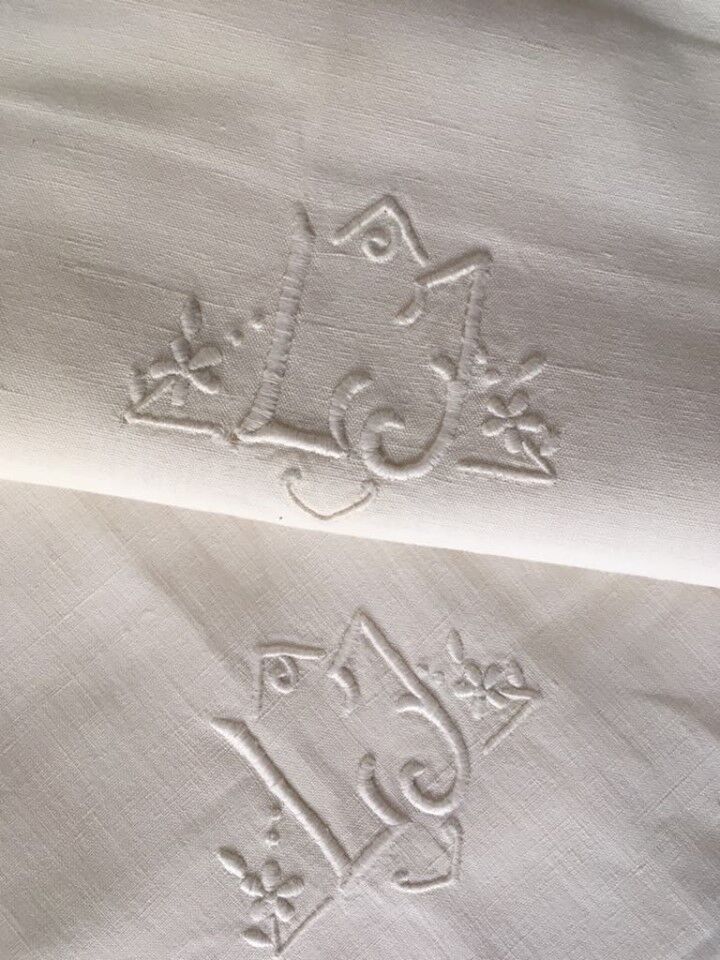 Pair of pillow cases pillow d old monogrammed L D.