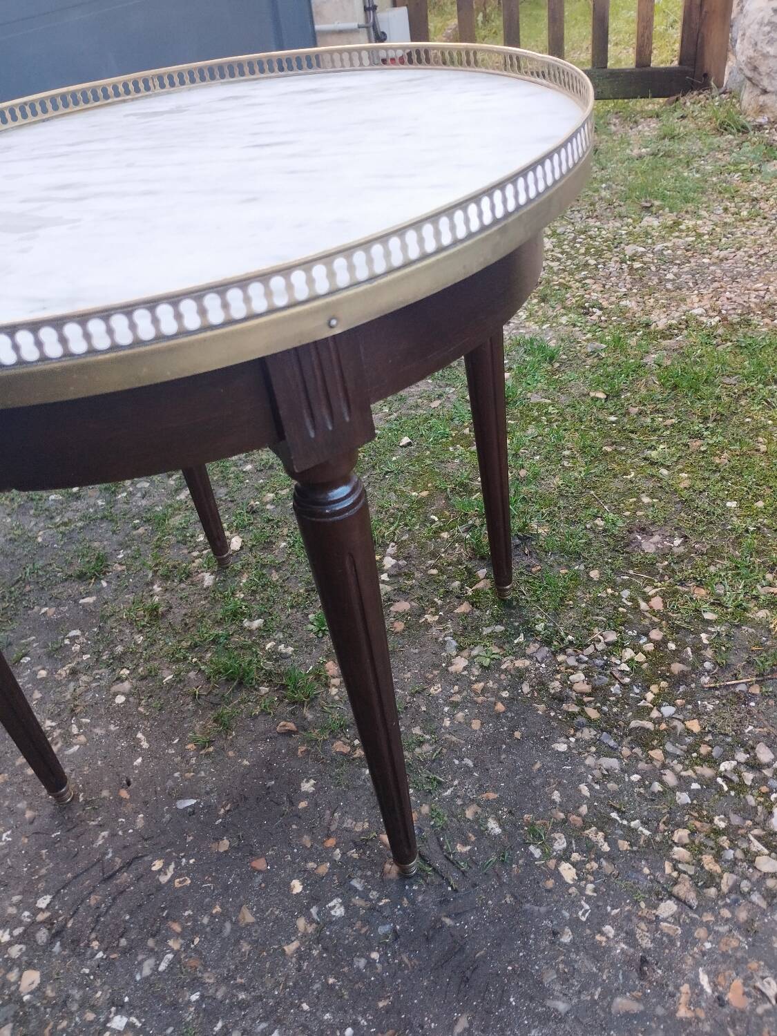 Bouillotte coffee table with antique marble top, Louis XVI style