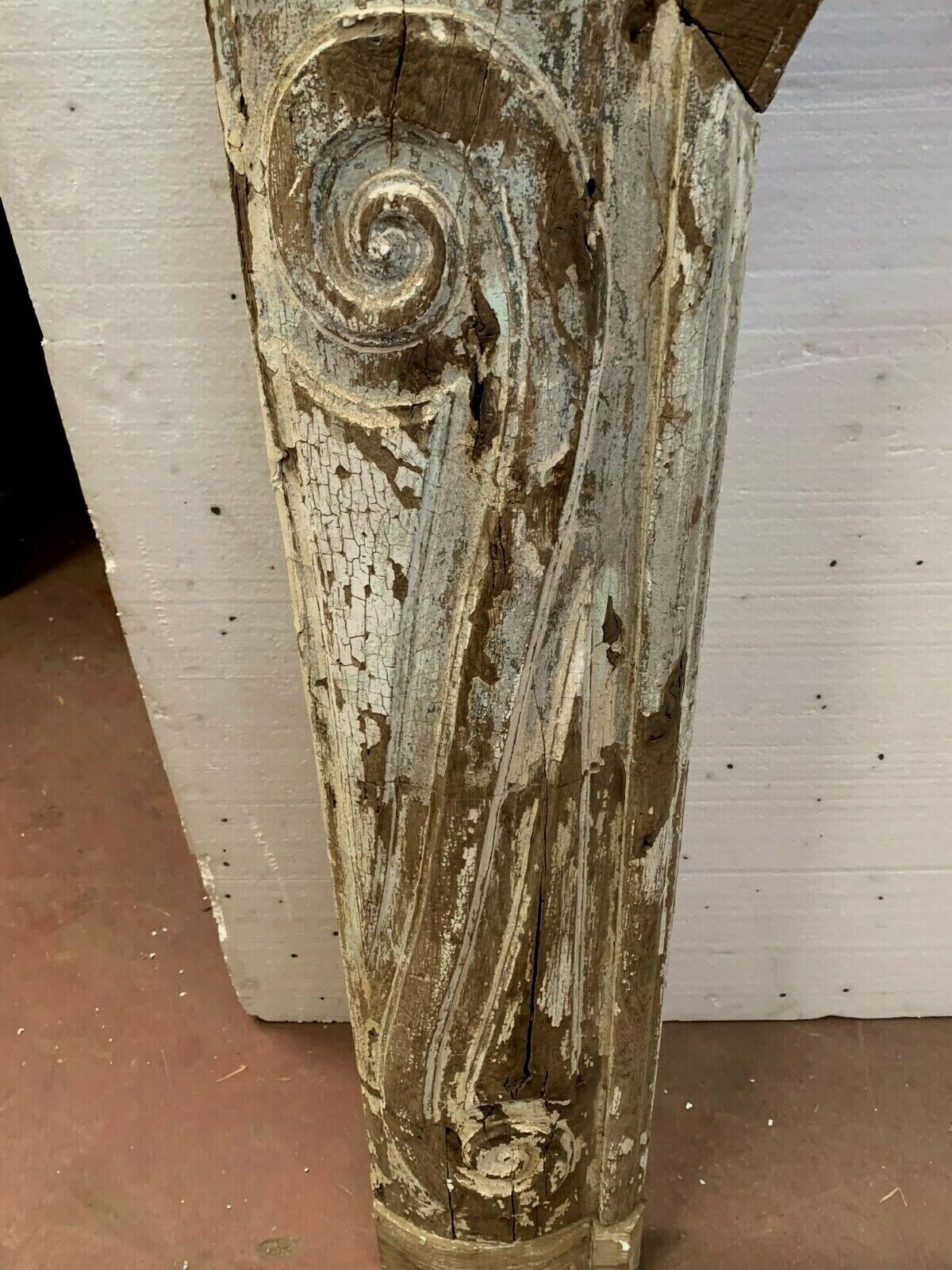 Facade of regency chimney in oak patinated 18th century chimney