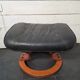 Repose pieds / Pouf en cuir noir  -Stressless