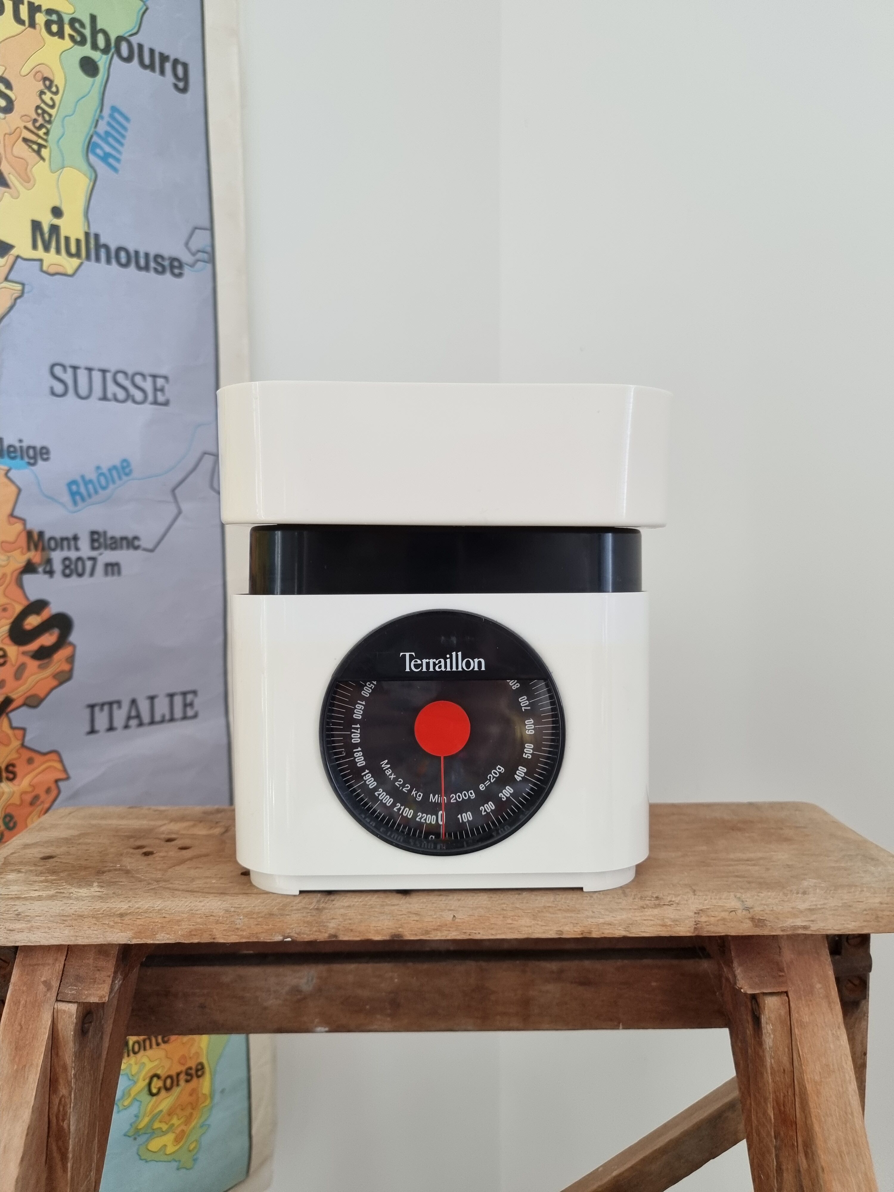 Vintage terraillon scale