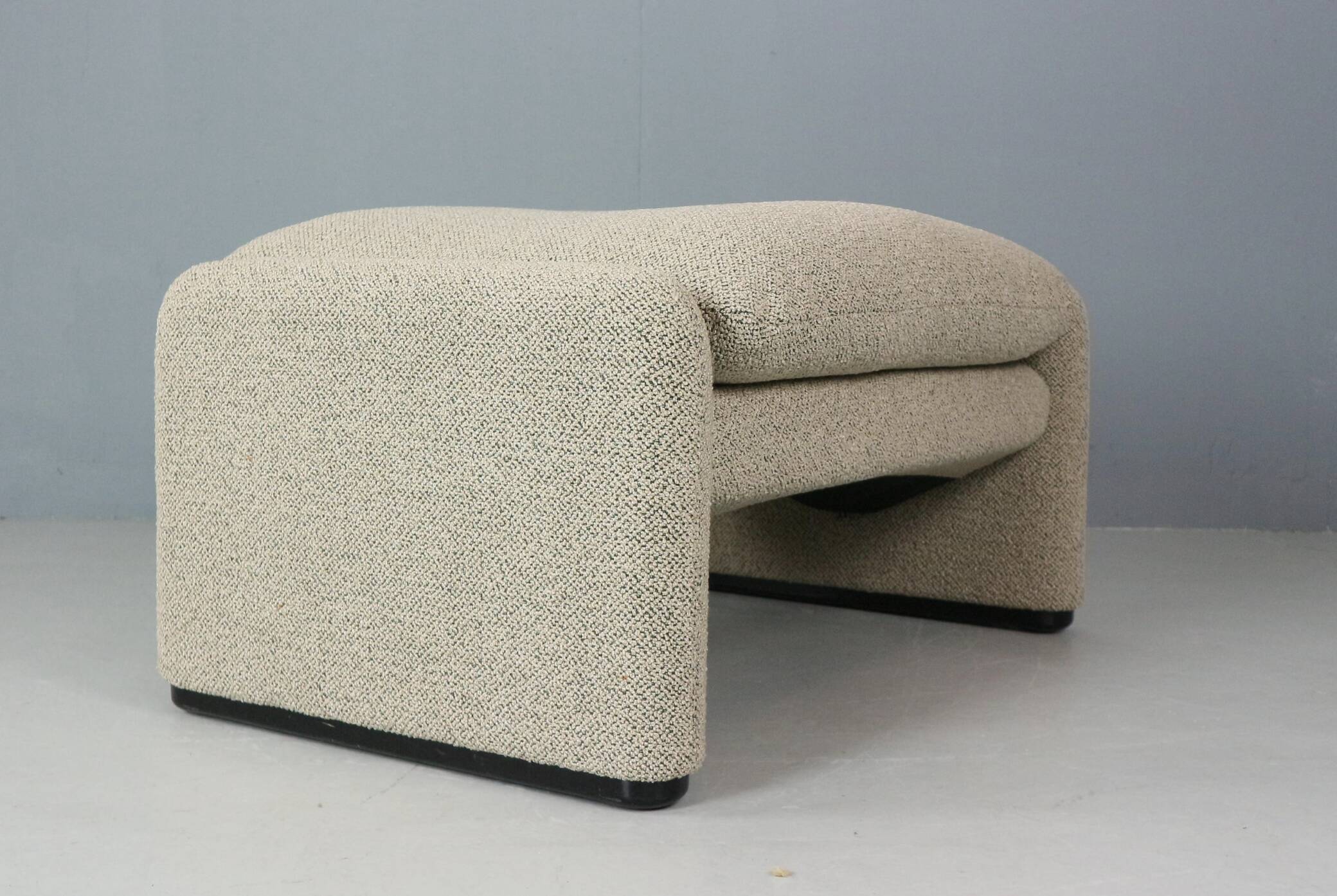 Vico Magistretti "Maralunga" footstool re-upholstered For Cassina