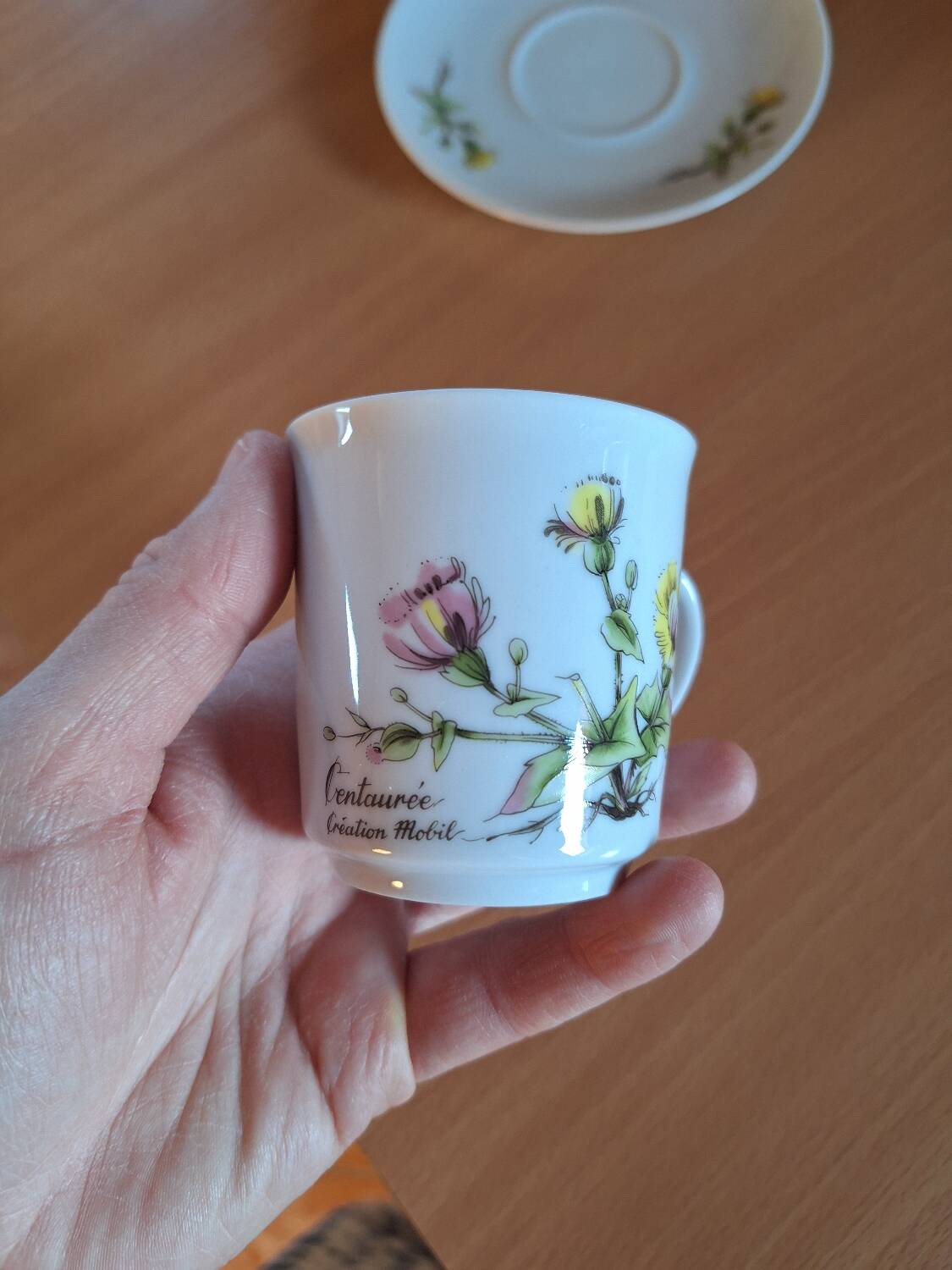Lot de 6 tasses à café avec coupelles MOBIL