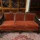 Salon baroque en velours bordeaux et bois