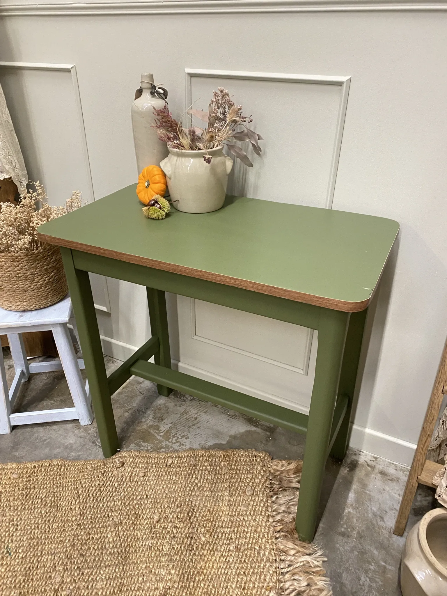 Mado side table