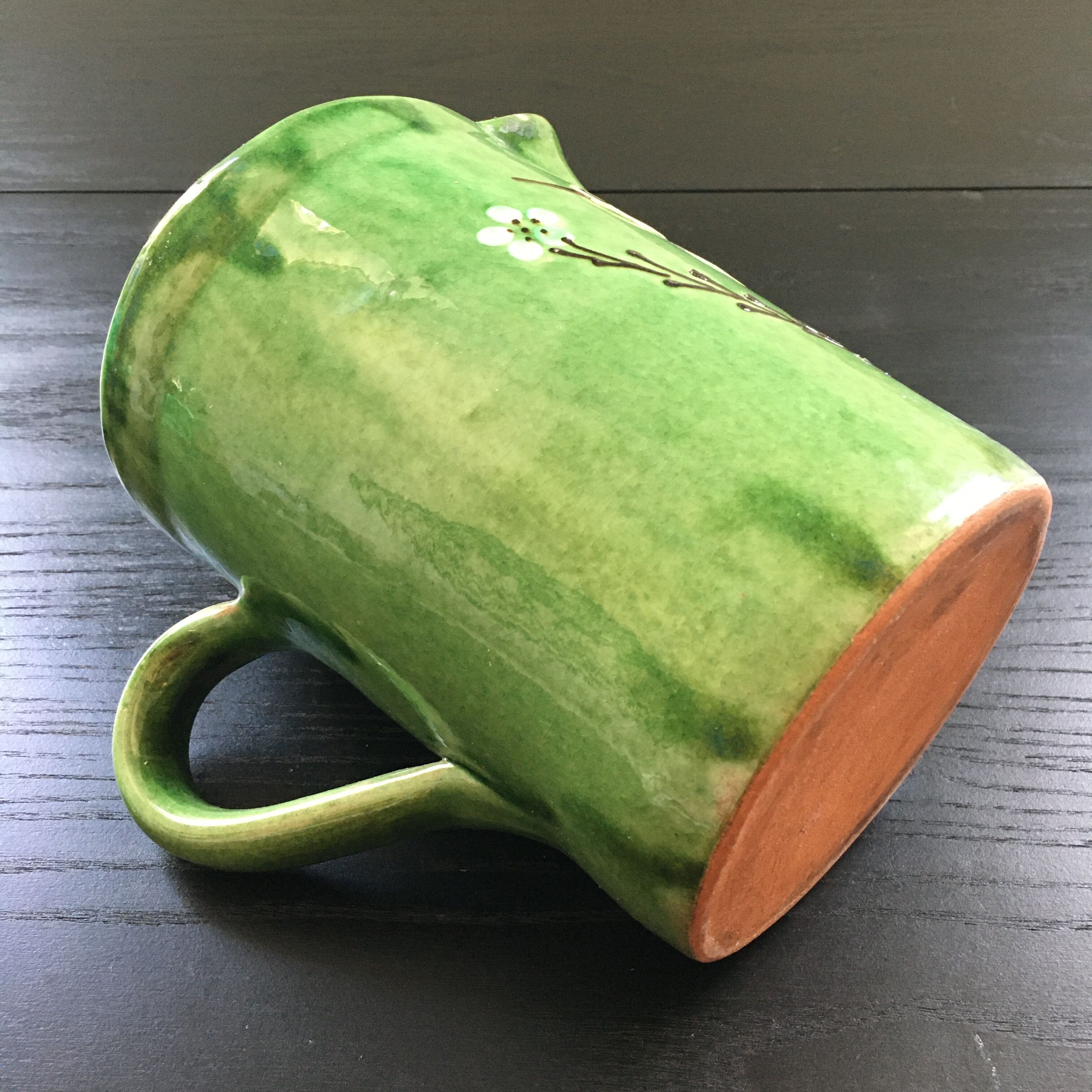 Pitcher green bird decoration