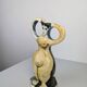 Vase sculptural biomorphique en céramique représentant une forme féminine, Europe, XXe siècle