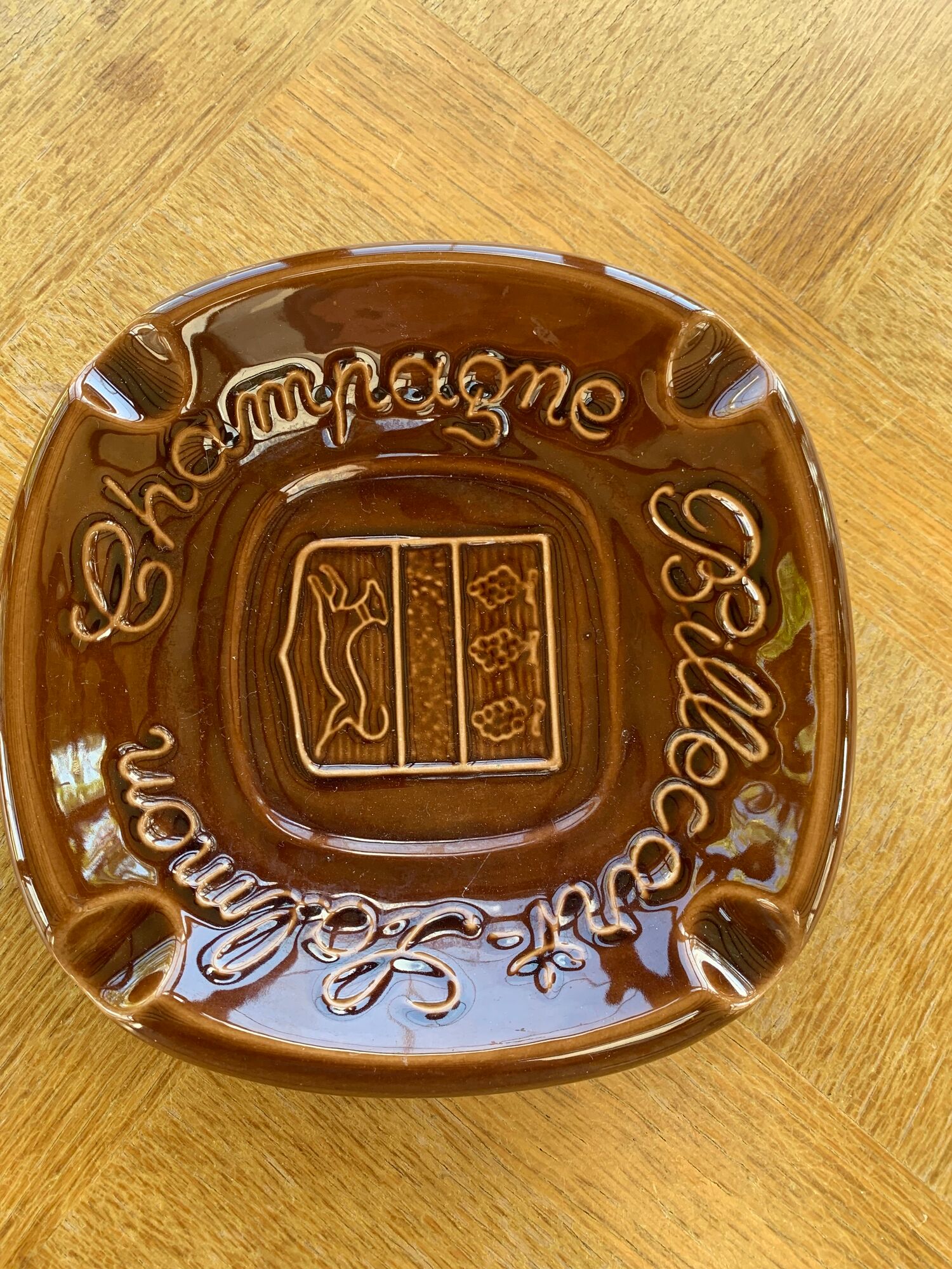 Ceramic ashtray enamelled slurry advertising champagne billecart salmon vintage