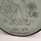 A pair of Thun earthenware plates by Lanz Gwatt.