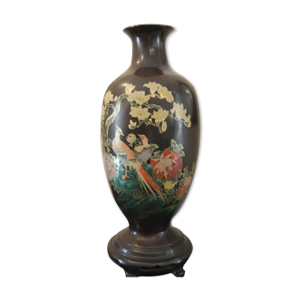 Chinese vase from the 20th century