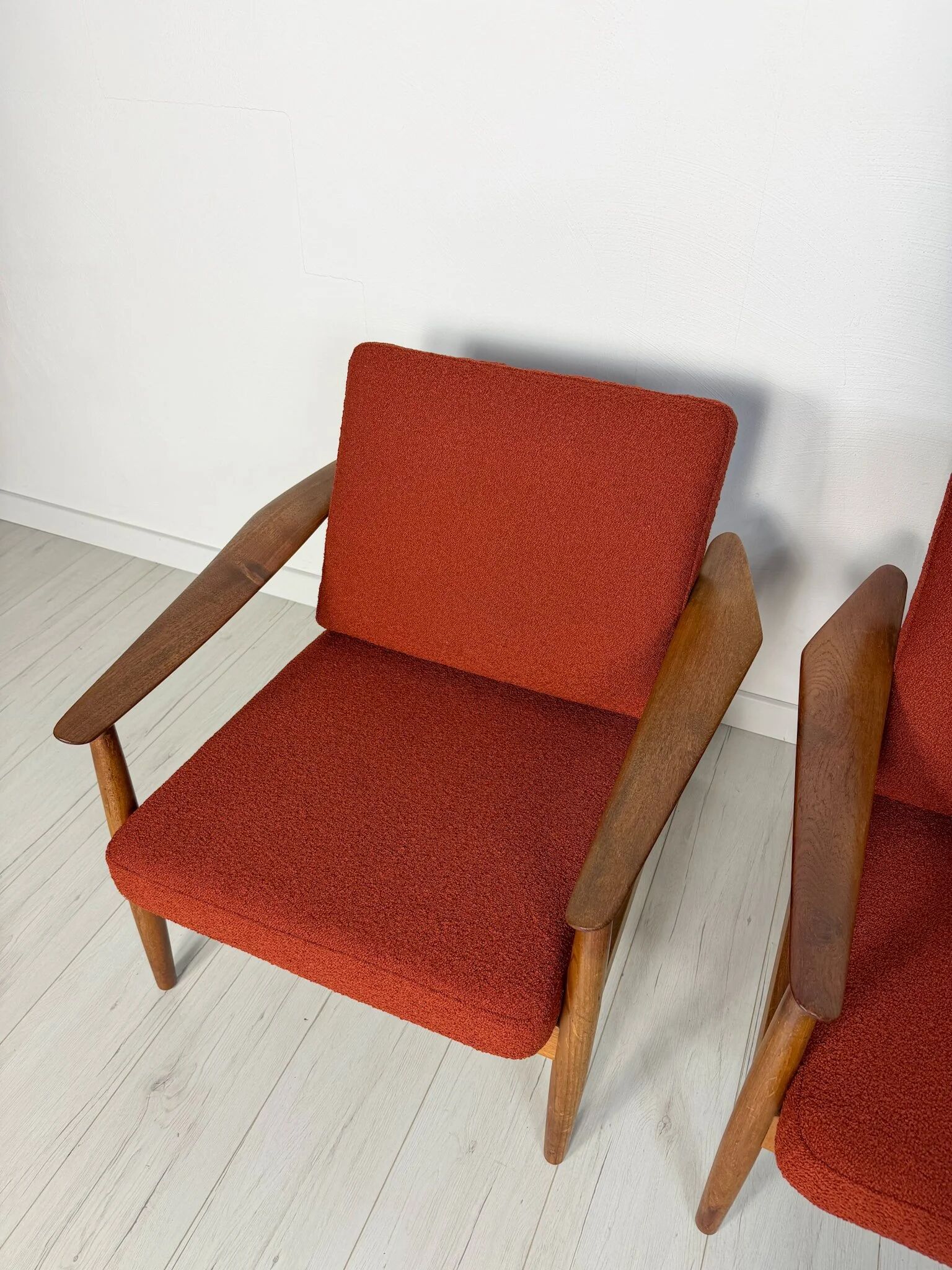 2x 1960s vintage Danish FD164 teak lounge chairs Arne Vodder for CADO
