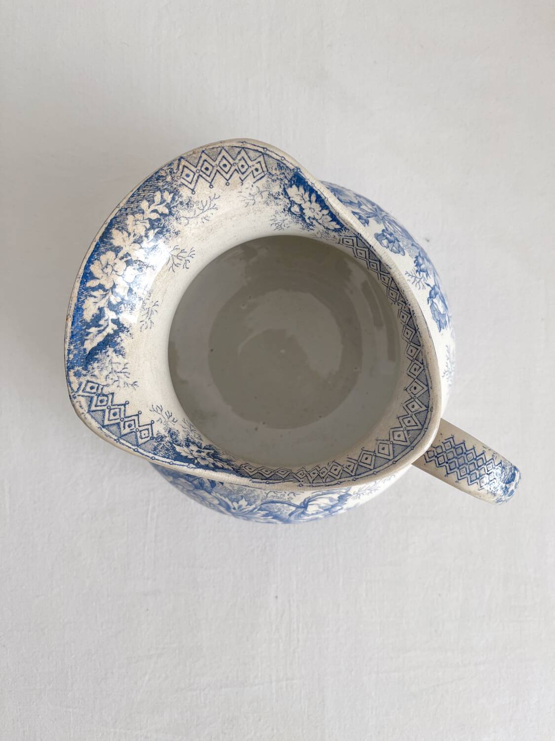 Old iron clay jug "Jardinière" Hamage Nord