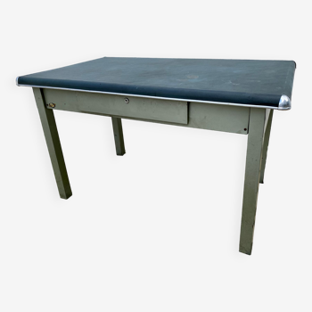 Metal desk