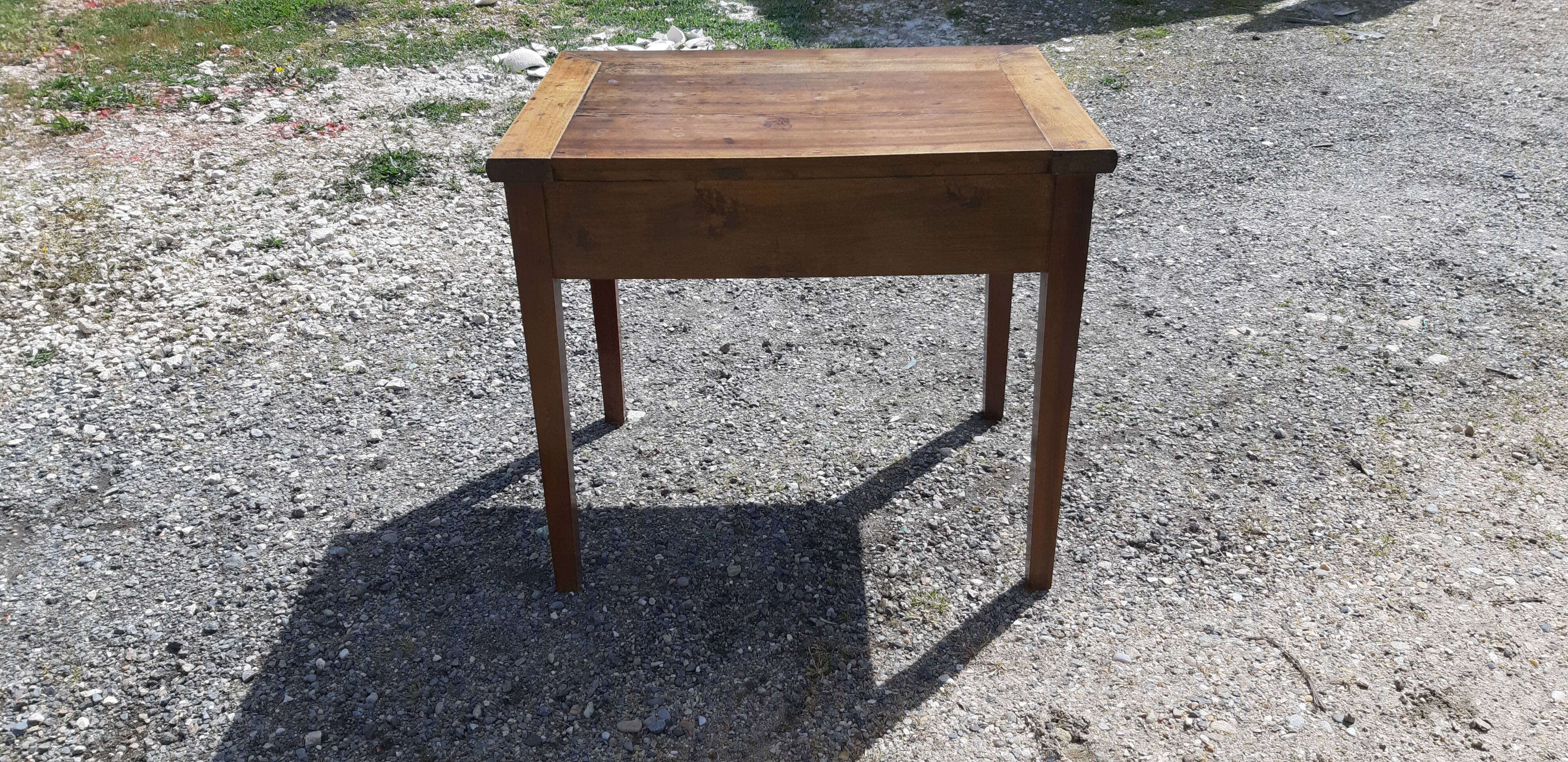 Writing table Walnut 19 eme