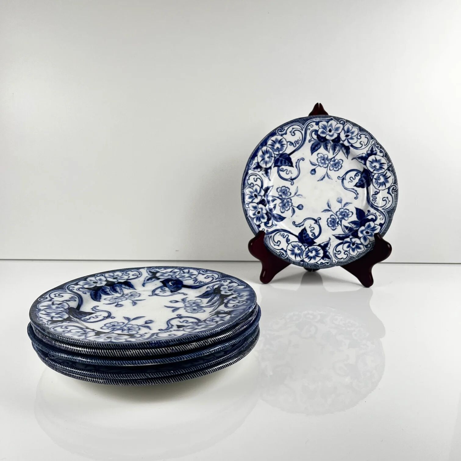 Set of 6 dessert plates in ironstone "Flora" – Creil et Montereau, 19th century, blue