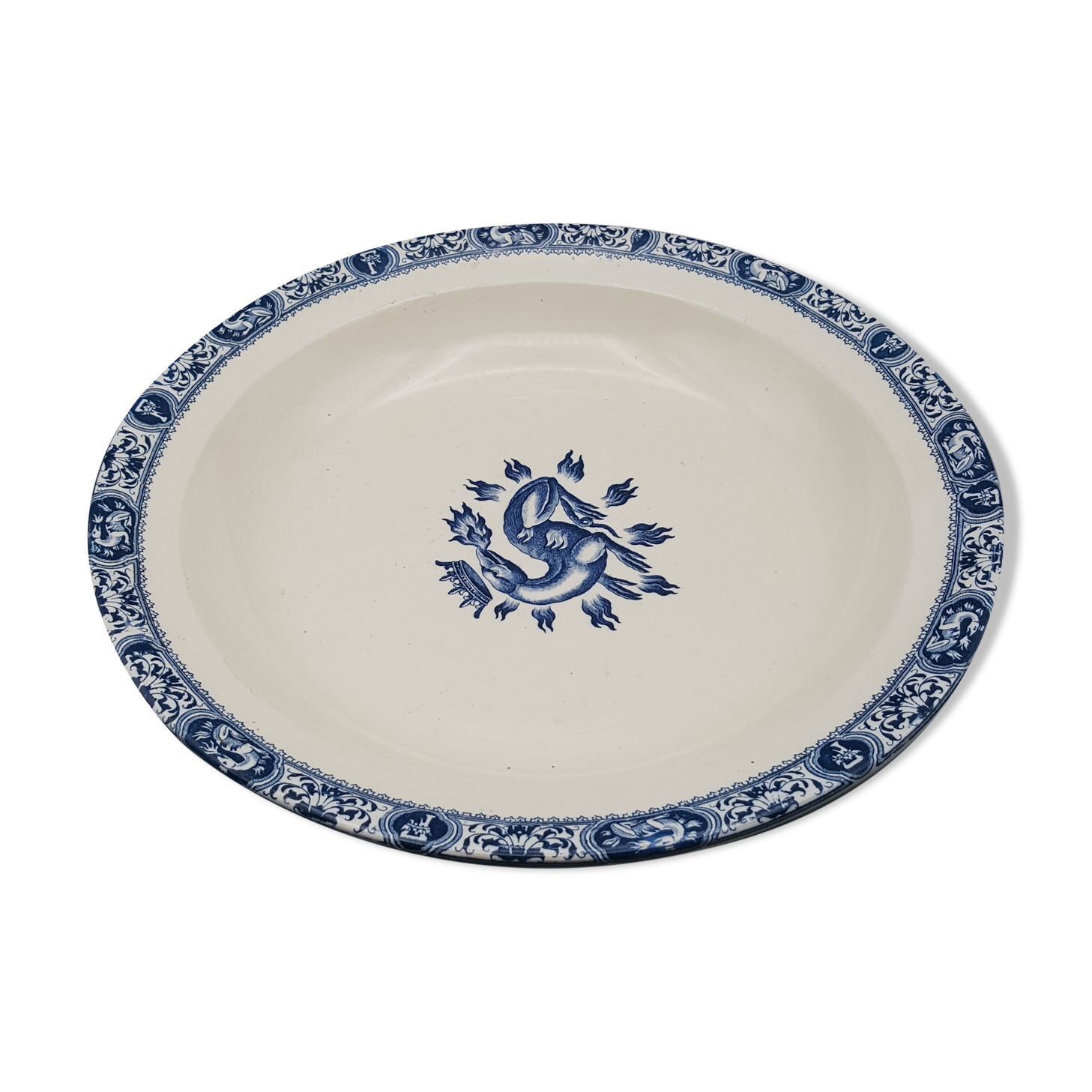 hollow serving dish François 1st dragon salamander iron earth Salins