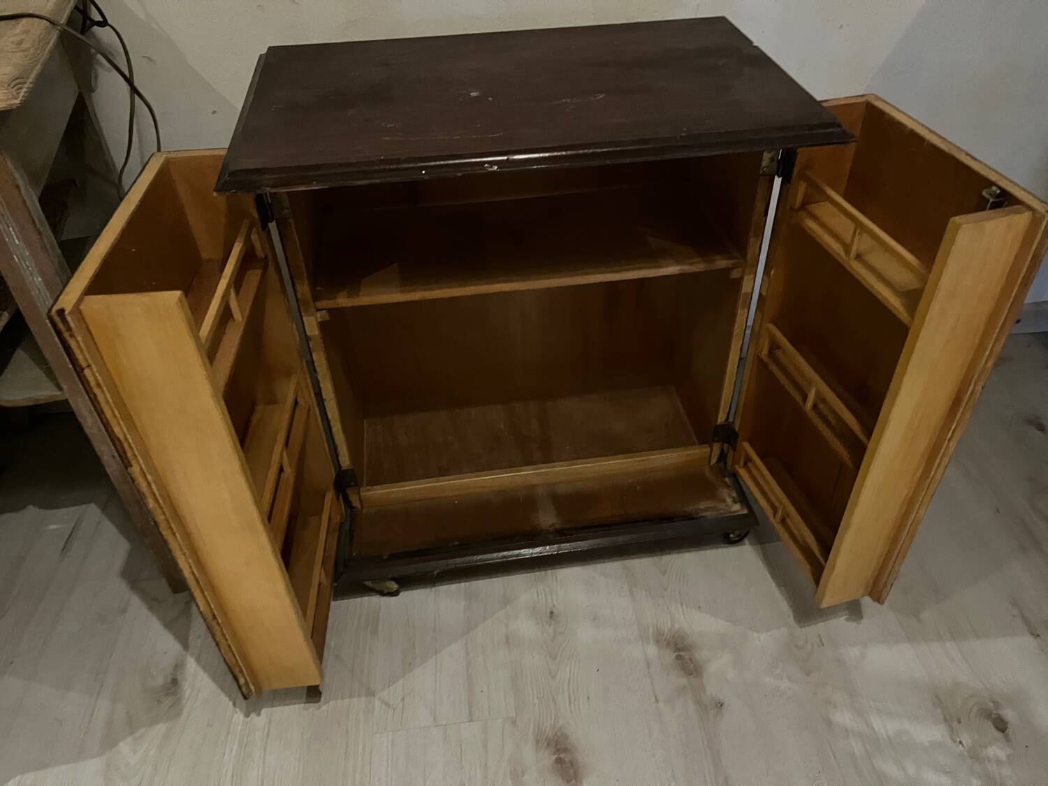 Small vintage piece of furniture or mini bar 1960/70