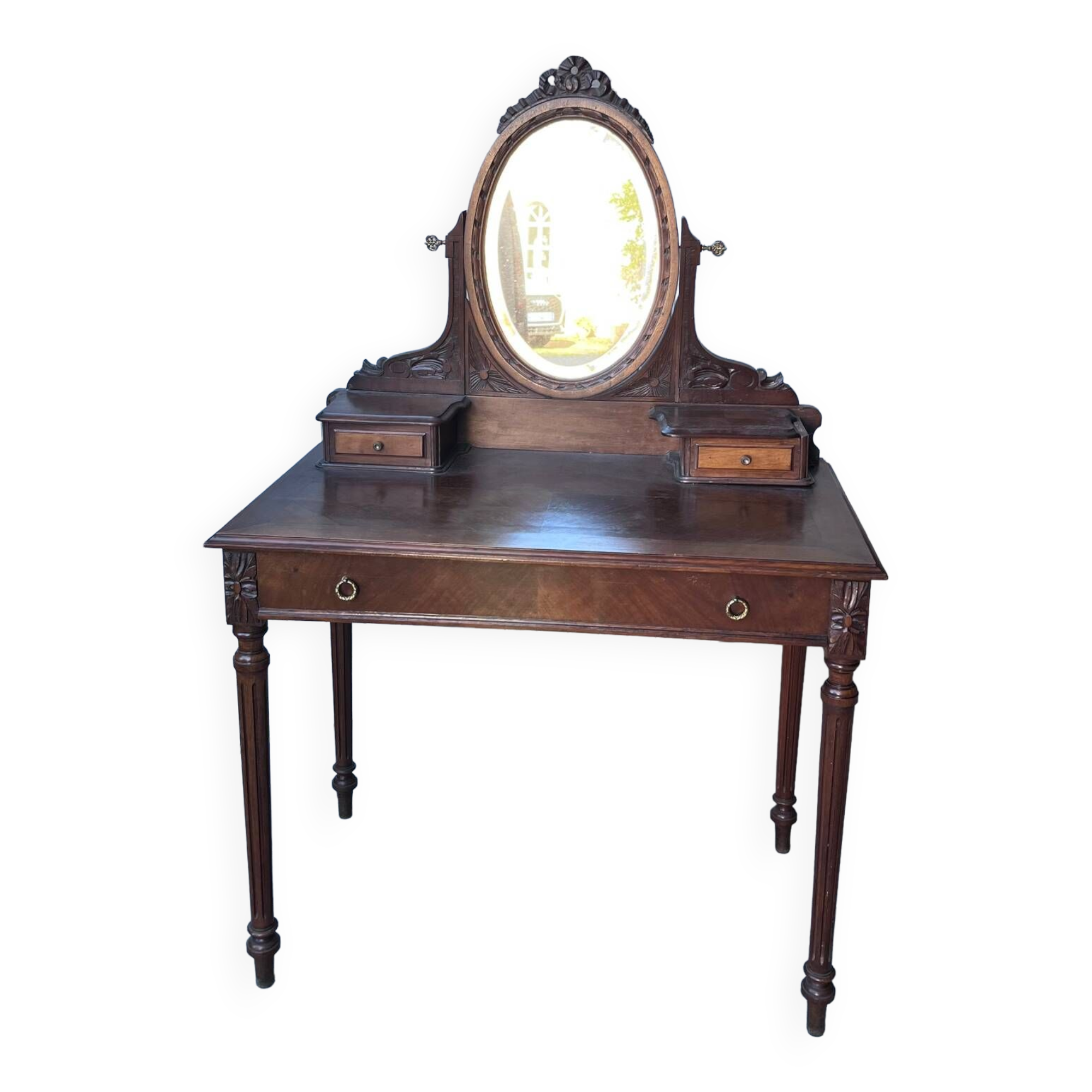 Old dressing table